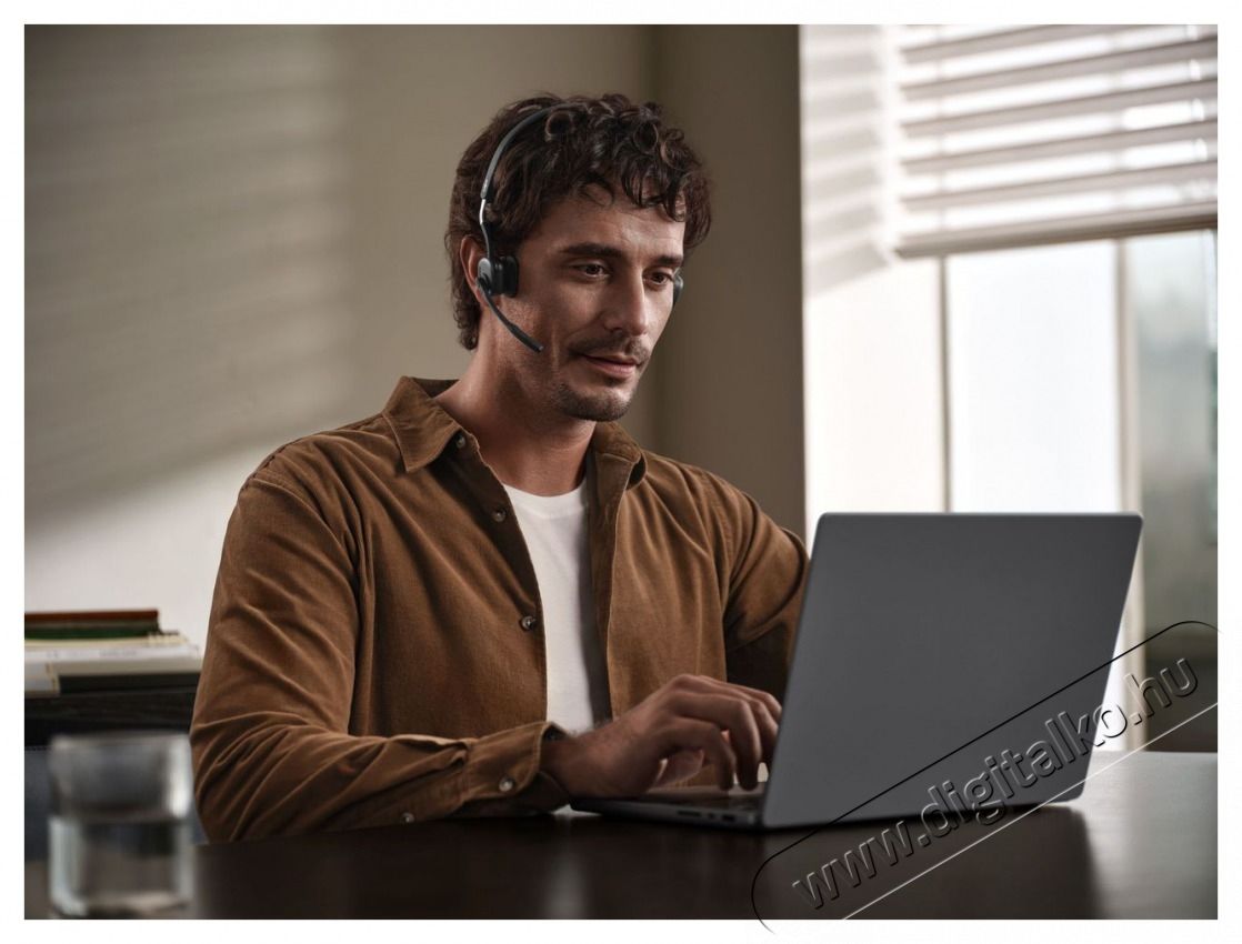 Shokz Openmeet fekete vezet&eacute;k n&eacute;lk&uuml;li Open-Ear headset Mobil / Kommunik&aacute;ci&oacute; / Smart - Mobiltelefon kieg&eacute;sz&iacute;tő / tok - Headset - 514478