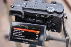SONY Alpha 6400 + 18-135 mm objekt&iacute;v Fot&oacute;-Vide&oacute; kieg&eacute;sz&iacute;tők - Objekt&iacute;v - Fix f&oacute;kusz&uacute; objekt&iacute;v - 350462