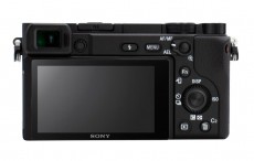 SONY Alpha 6400 + 16-50mm - fekete F&eacute;nyk&eacute;pezőg&eacute;p / kamera - MILC cser&eacute;lhető objekt&iacute;ves kompakt f&eacute;nyk&eacute;pezőg&eacute;p - 347158