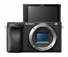 SONY Alpha 6400 + 16-50mm - fekete F&eacute;nyk&eacute;pezőg&eacute;p / kamera - MILC cser&eacute;lhető objekt&iacute;ves kompakt f&eacute;nyk&eacute;pezőg&eacute;p - 347158