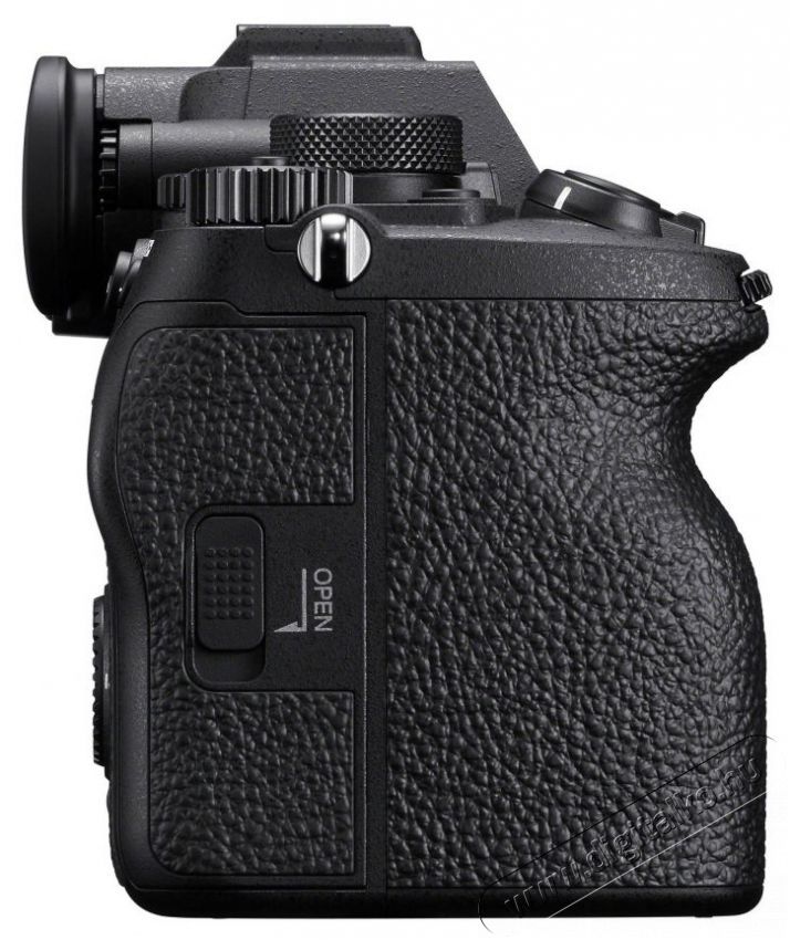 SONY Alpha A7 IV v&aacute;z F&eacute;nyk&eacute;pezőg&eacute;p / kamera - DSLR t&uuml;k&ouml;rreflexes f&eacute;nyk&eacute;pezőg&eacute;p - 520003