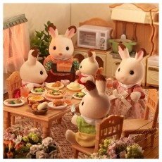 Sylvanian Families Csoki nyuszi csal&aacute;d  &uacute;j H&aacute;ztart&aacute;s / Otthon / K&uuml;lt&eacute;r - J&aacute;t&eacute;k / Sport - J&aacute;t&eacute;kfigura - 532272