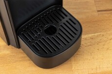 Tchibo Cafissimo Easy kapszul&aacute;s k&aacute;v&eacute;főző - fekete Konyhai term&eacute;kek - K&aacute;v&eacute;főző / k&aacute;v&eacute;&ouml;rlő / kieg&eacute;sz&iacute;tő - Kapszul&aacute;s / podos k&aacute;v&eacute;főző - 353442