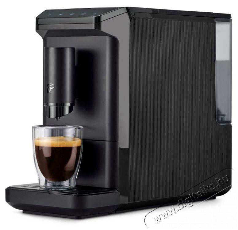 Tchibo Esperto Mini Black automata k&aacute;v&eacute;főző Konyhai term&eacute;kek - K&aacute;v&eacute;főző / k&aacute;v&eacute;&ouml;rlő / kieg&eacute;sz&iacute;tő - Automata k&aacute;v&eacute;főző - 530145