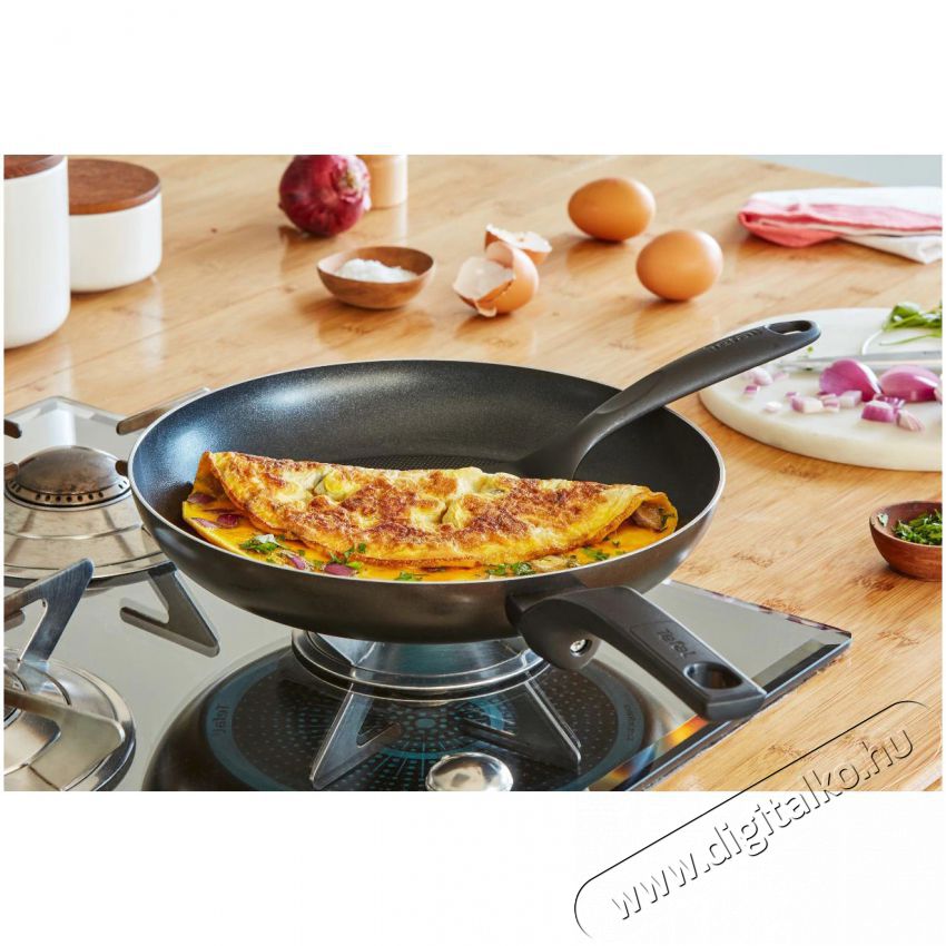 Tefal B5560653 Simple Cook serpenyő - 28 cm Konyhai term&eacute;kek - Ed&eacute;ny - Serpenyő - 372196