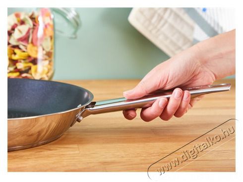 Tefal B9220404 Cook eat serpenyő 24cm Konyhai term&eacute;kek - Ed&eacute;ny - Serpenyő - 384083