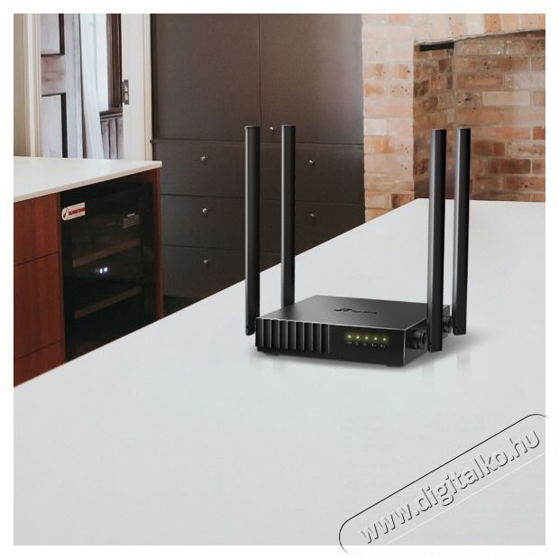TP-LINK Archer C54 AC1200 4xFE LAN 1xFE WAN port Dual-Band Vezet&eacute;k n&eacute;lk&uuml;li Router Iroda &eacute;s sz&aacute;m&iacute;t&aacute;stechnika - H&aacute;l&oacute;zat - Router - 387237