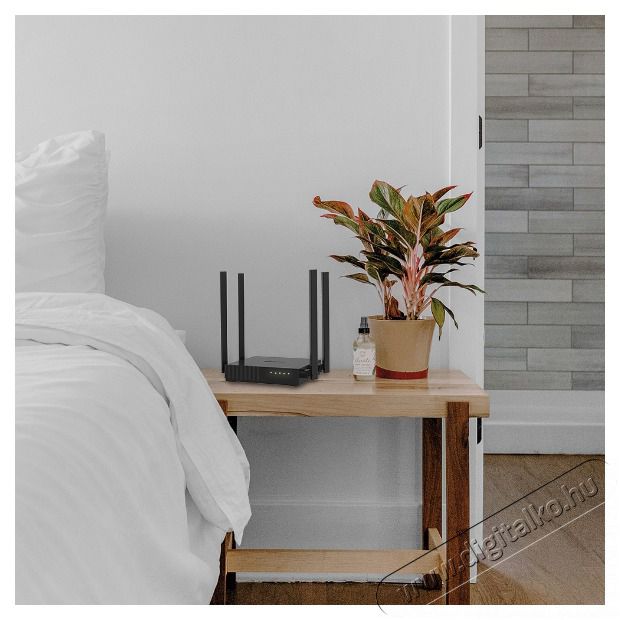 TP-LINK Archer C54 AC1200 4xFE LAN 1xFE WAN port Dual-Band Vezet&eacute;k n&eacute;lk&uuml;li Router Iroda &eacute;s sz&aacute;m&iacute;t&aacute;stechnika - H&aacute;l&oacute;zat - Router - 387237