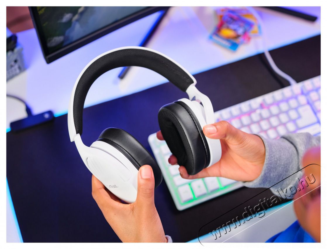 Trust 25210 GXT489W Fayzo vezet&eacute;kes feh&eacute;r gamer headset Audio-Video / Hifi / Multim&eacute;dia - F&uuml;l &eacute;s Fejhallgat&oacute;k - Fejhallgat&oacute; mikrofonnal / headset - 514843