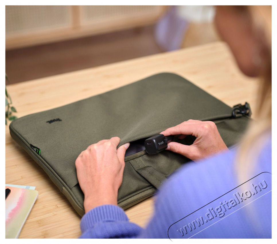 Trust Maxo 20W USB-C fekete t&ouml;ltő adapter Mobil / Kommunik&aacute;ci&oacute; / Smart - Mobiltelefon kieg&eacute;sz&iacute;tő / tok - H&aacute;l&oacute;zati-, aut&oacute;s t&ouml;ltő - 514857