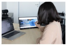 VERBATIM 49592 15,6 PMT-15 FHD IPS HDMI/USB-C fekete f&eacute;m bor&iacute;t&aacute;s&uacute; &eacute;rintők&eacute;pernyős monitor Iroda &eacute;s sz&aacute;m&iacute;t&aacute;stechnika - Monitor - &Eacute;rintők&eacute;pernyős monitor - 507922