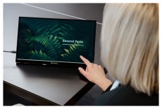 VERBATIM 49592 15,6 PMT-15 FHD IPS HDMI/USB-C fekete f&eacute;m bor&iacute;t&aacute;s&uacute; &eacute;rintők&eacute;pernyős monitor Iroda &eacute;s sz&aacute;m&iacute;t&aacute;stechnika - Monitor - &Eacute;rintők&eacute;pernyős monitor - 507922