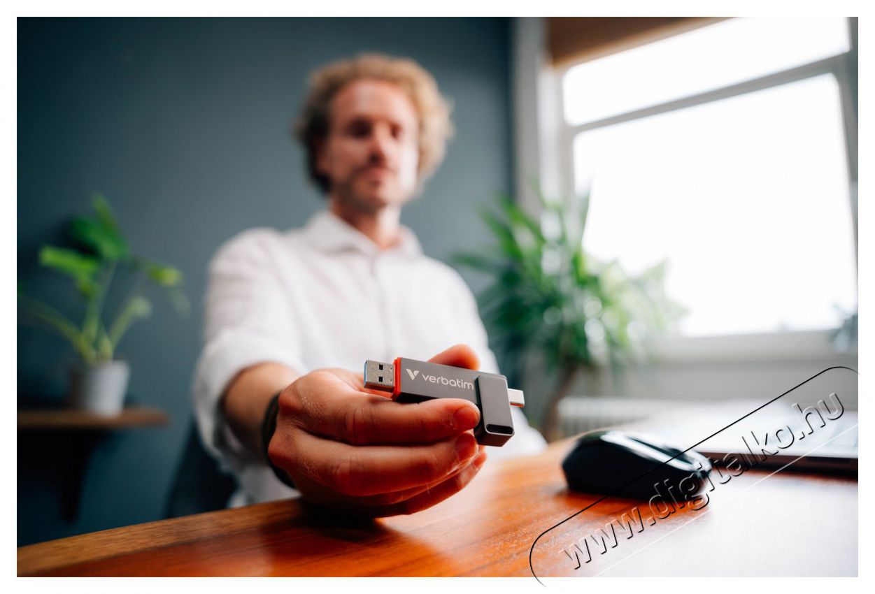 VERBATIM Dual QuickStick 512GB pendrive Mem&oacute;ria k&aacute;rtya / Pendrive - Pendrive - 529117