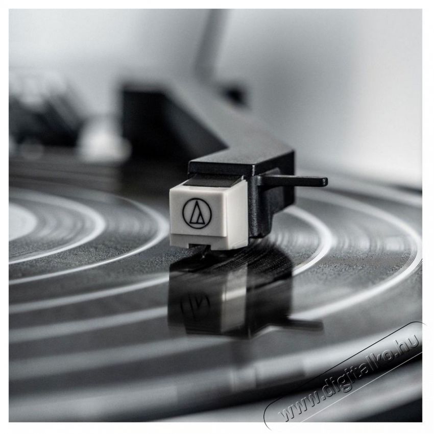 Victrola Automatic fekete Audio-Video / Hifi / Multim&eacute;dia - Bakelit lemezj&aacute;tsz&oacute; - Bakelit lemezj&aacute;tsz&oacute; - 526601