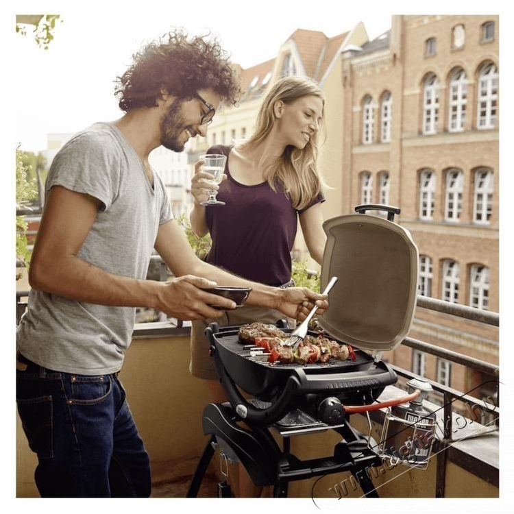 WEBER Q1000 g&aacute;zgrill, 43x32, sz&uuml;rke H&aacute;ztart&aacute;s / Otthon / K&uuml;lt&eacute;r - K&uuml;lt&eacute;r / kerti term&eacute;k / grill - Kerti grill - 535857