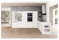Whirlpool WHC18 T322 HŰTŐ BE&Eacute;P&Iacute;THETŐ ALULFAGYASZT&Oacute;S Konyhai term&eacute;kek - Hűtő, fagyaszt&oacute; (be&eacute;p&iacute;thető) - Alulfagyaszt&oacute;s kombin&aacute;lt hűtő - 372662