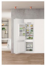 Whirlpool WHC18 T322 HŰTŐ BE&Eacute;P&Iacute;THETŐ ALULFAGYASZT&Oacute;S Konyhai term&eacute;kek - Hűtő, fagyaszt&oacute; (be&eacute;p&iacute;thető) - Alulfagyaszt&oacute;s kombin&aacute;lt hűtő - 372662