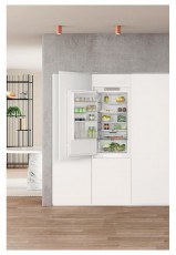 Whirlpool WHC18 T322 HŰTŐ BE&Eacute;P&Iacute;THETŐ ALULFAGYASZT&Oacute;S Konyhai term&eacute;kek - Hűtő, fagyaszt&oacute; (be&eacute;p&iacute;thető) - Alulfagyaszt&oacute;s kombin&aacute;lt hűtő - 372662