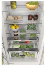 Whirlpool WHC18 T322 HŰTŐ BE&Eacute;P&Iacute;THETŐ ALULFAGYASZT&Oacute;S Konyhai term&eacute;kek - Hűtő, fagyaszt&oacute; (be&eacute;p&iacute;thető) - Alulfagyaszt&oacute;s kombin&aacute;lt hűtő - 372662