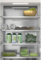 Whirlpool WHC20 T352 HŰTŐ BE&Eacute;P&Iacute;THETŐ ALULFAGYASZT&Oacute;S Konyhai term&eacute;kek - Hűtő, fagyaszt&oacute; (be&eacute;p&iacute;thető) - Alulfagyaszt&oacute;s kombin&aacute;lt hűtő - 373283