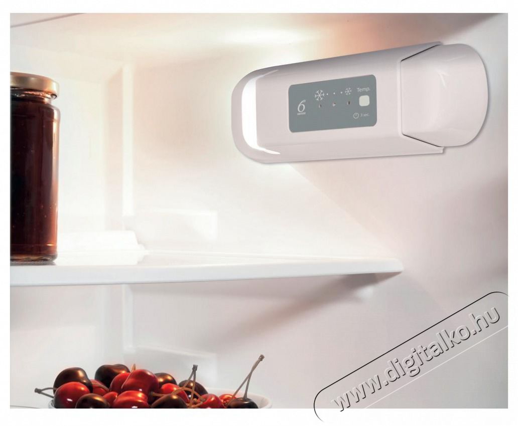 Whirlpool WBUF011 HŰTŐ BE&Eacute;P&Iacute;THETŐ EGYAJT&Oacute;S Konyhai term&eacute;kek - Hűtő, fagyaszt&oacute; (be&eacute;p&iacute;thető) - Egyajt&oacute;s hűtő - 502918