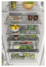 Whirlpool WHC18 T132 HŰTŐ BE&Eacute;P&Iacute;THETŐ ALULFAGYASZT&Oacute;S Konyhai term&eacute;kek - Hűtő, fagyaszt&oacute; (be&eacute;p&iacute;thető) - Alulfagyaszt&oacute;s kombin&aacute;lt hűtő - 502896