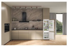 Whirlpool WHC18 T132 HŰTŐ BE&Eacute;P&Iacute;THETŐ ALULFAGYASZT&Oacute;S Konyhai term&eacute;kek - Hűtő, fagyaszt&oacute; (be&eacute;p&iacute;thető) - Alulfagyaszt&oacute;s kombin&aacute;lt hűtő - 502896