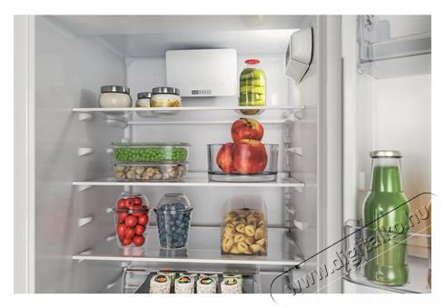 Whirlpool WHC18D011A2 HŰTŐ ALULFAGYASZT&Oacute;S BE&Eacute;P&Iacute;THETŐ Konyhai term&eacute;kek - Hűtő, fagyaszt&oacute; (be&eacute;p&iacute;thető) - Alulfagyaszt&oacute;s kombin&aacute;lt hűtő - 505370