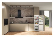 Whirlpool WHC18D011C1 SF HŰTŐ ALULFAGYASZT&Oacute;S BE&Eacute;P&Iacute;THETŐ Konyhai term&eacute;kek - Hűtő, fagyaszt&oacute; (be&eacute;p&iacute;thető) - Alulfagyaszt&oacute;s kombin&aacute;lt hűtő - 505367