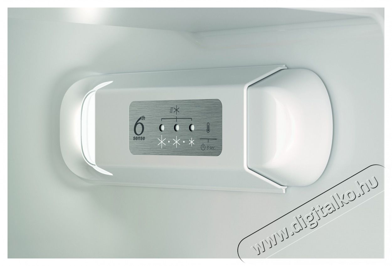 Whirlpool WHC18D021C2 SF HŰTŐ ALULFAGYASZT&Oacute;S BE&Eacute;P&Iacute;THETŐ Konyhai term&eacute;kek - Hűtő, fagyaszt&oacute; (be&eacute;p&iacute;thető) - Alulfagyaszt&oacute;s kombin&aacute;lt hűtő - 505366