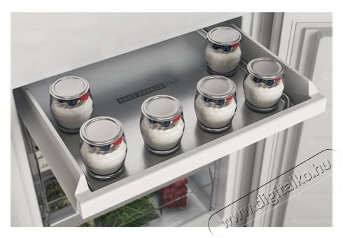 Whirlpool WHC20D013D1 HŰTŐ ALULFAGYASZT&Oacute;S BE&Eacute;P&Iacute;THETŐ Konyhai term&eacute;kek - Hűtő, fagyaszt&oacute; (be&eacute;p&iacute;thető) - Alulfagyaszt&oacute;s kombin&aacute;lt hűtő - 505368