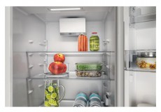 Whirlpool WHC20D013D1 HŰTŐ ALULFAGYASZT&Oacute;S BE&Eacute;P&Iacute;THETŐ Konyhai term&eacute;kek - Hűtő, fagyaszt&oacute; (be&eacute;p&iacute;thető) - Alulfagyaszt&oacute;s kombin&aacute;lt hűtő - 505368