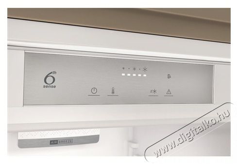 Whirlpool WHC20D013D1 HŰTŐ ALULFAGYASZT&Oacute;S BE&Eacute;P&Iacute;THETŐ Konyhai term&eacute;kek - Hűtő, fagyaszt&oacute; (be&eacute;p&iacute;thető) - Alulfagyaszt&oacute;s kombin&aacute;lt hűtő - 505368